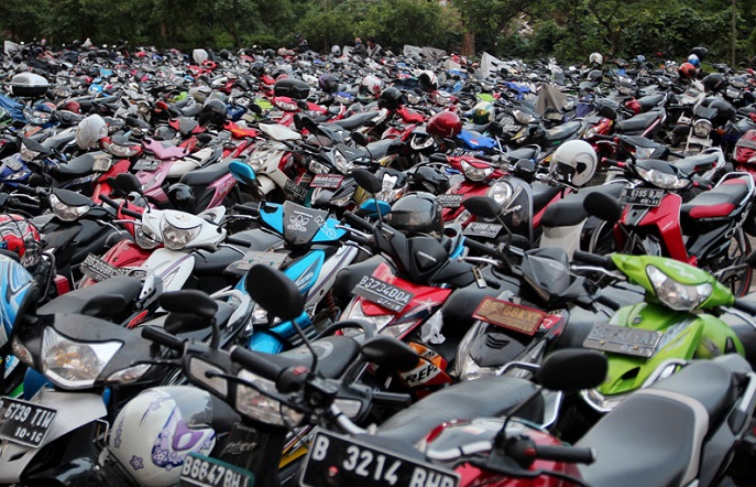 Parkir motor di sebuah Mall di Jakarta