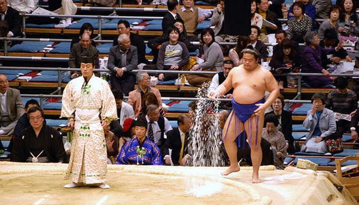 Sumo Adalah Olahraga Asli Kuil Shinto [image source]