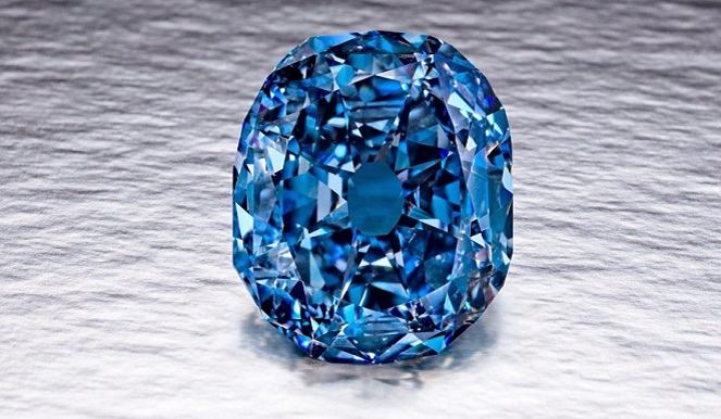 Akui saja jika berlian seharga $ 80 juta ini benar-benar bikin lupa diri [Image Source]