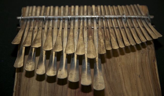 Mbira konon digunakan sebagai alat untuk berkomunikasi dengan roh leluhur [Image Source]