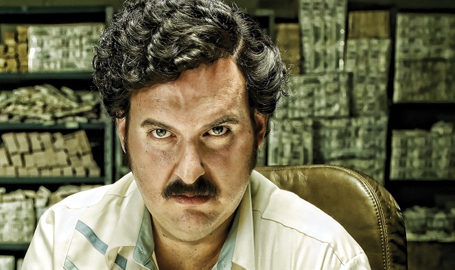 Escobar pernah dengan sombongnya pernah ingin membayarkan hutang negara [Image Source]