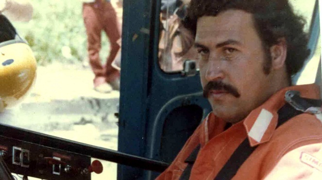 Mulai dari jaksa, polisi, penduduk sipil, bahkan intelijen pernah jadi korban Escobar [Image Source]