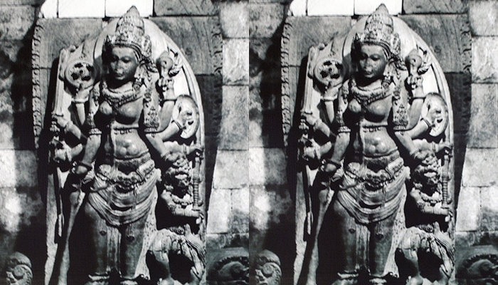 Arca yang Merupakan Perwujudan Dewi Durga [image source]