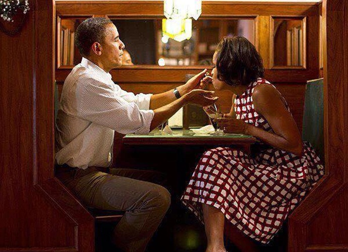 Barack Obama dan Istri makan di restoran sederhana