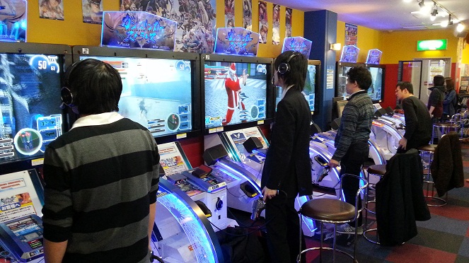 Hanya di Jepang kita bisa main game arcade dengan greget seperti ini [Image Source]