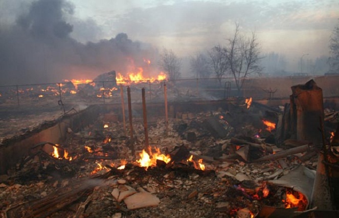 Perancis pernah membakar sepertiga kota plus penduduknya di Aljazair [Image Source]