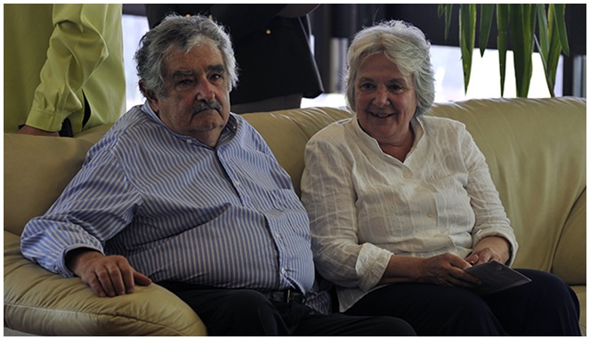 Jose Mujica dan istri [Image Source]