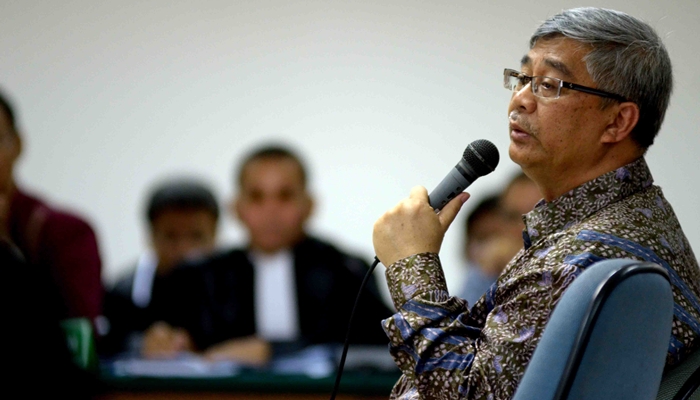 Kasus Suap Akil Mochtar dan Ratu Atut (2013) [image source]