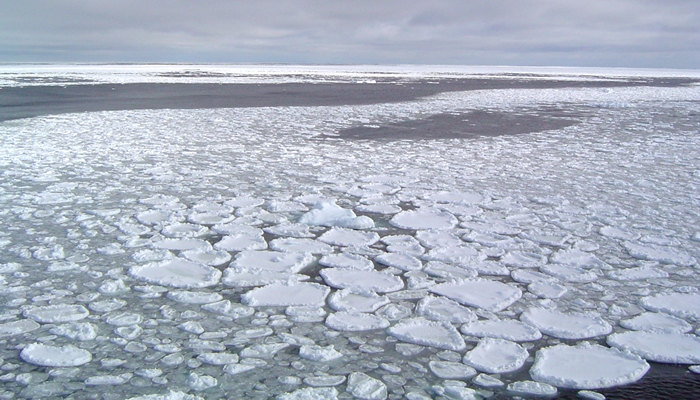 Naik 2-3 Derajat Celcius (Es Arktik akan mencair) [image source]