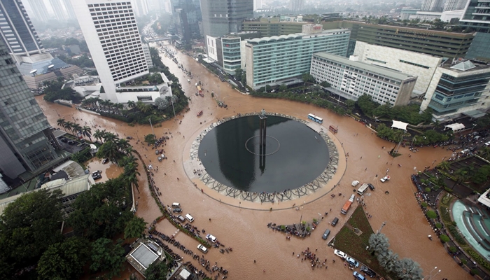 Naik 3-4 Derajat Celcius (Banjir di Jakarta bisa lebih parah dari ini) [image source]