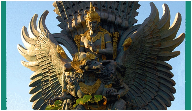 Patung Wisnu menaiki Garuda [Image Source]