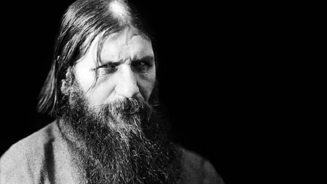 Rasputin juga pernah diracun dengan sianida. Hebatnya, ia tak lantas mati dengan itu [Image Source]