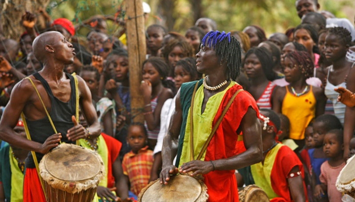 Kesenian di guinea Bissau [image source]
