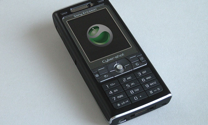 Handphone ini pernah jadi gadget premium yang harganya mahal [Image Source]