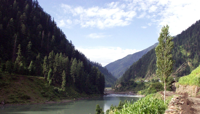 Sungai Jhelum di India dan Pakistan [image source]