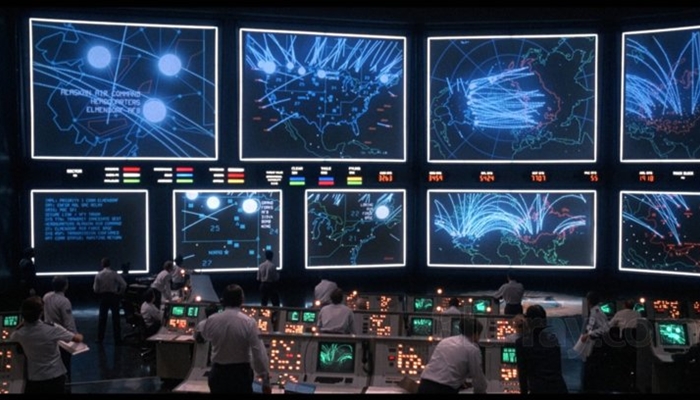 Perang di internet dalam WarGames (1983) [image source]