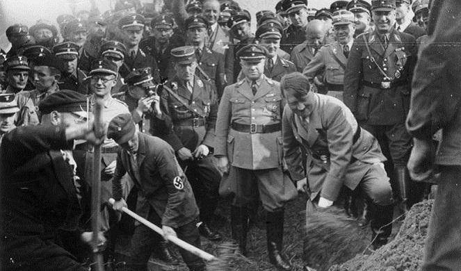 Di bawah Hitler, Jerman yang terpuruk bisa bangkit lagi bahkan mampu melunasi hutangnya [Image Source]