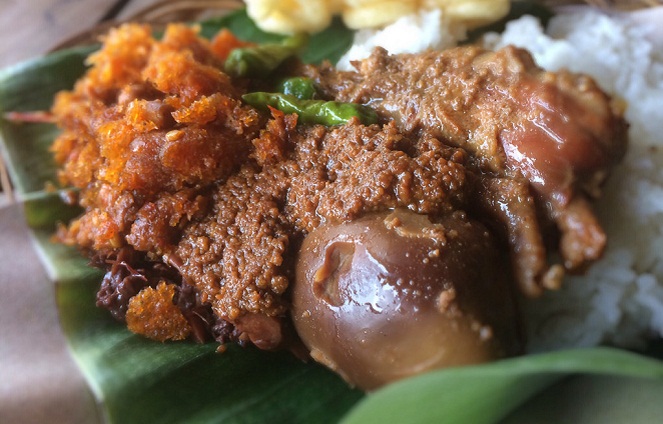 Hanya orang Indonesia yang tahu mengolah nangka muda jadi sayuran enak [Image Source]