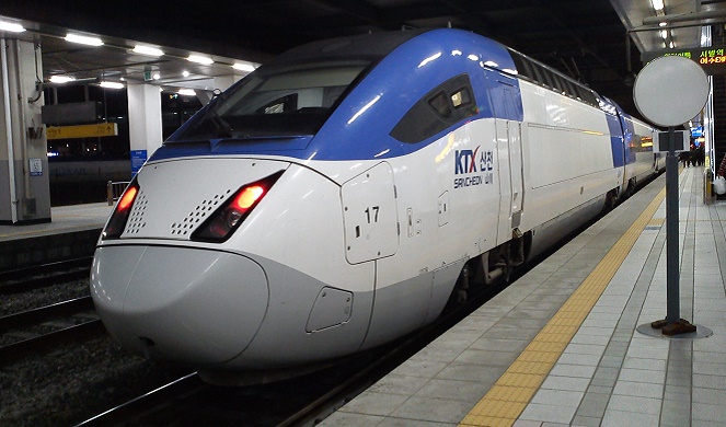 Kereta cepat Korea Selatan luar biasa keren [Image Source]