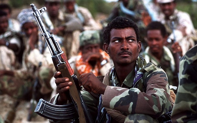 Militer Eritrea rata-rata diisi oleh penduduk sipil yang minim pendidikan ketentaraan [Image Source]