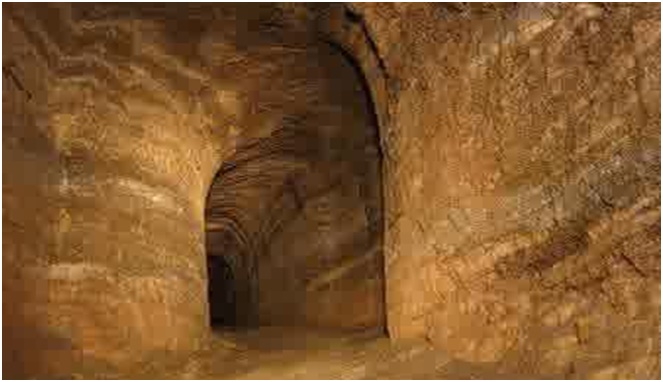 Terowongan bawah tanah Odessa yang panjang dan gelap [Image Source]