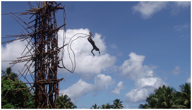 Bungee jumping vanuatu [Image Source]
