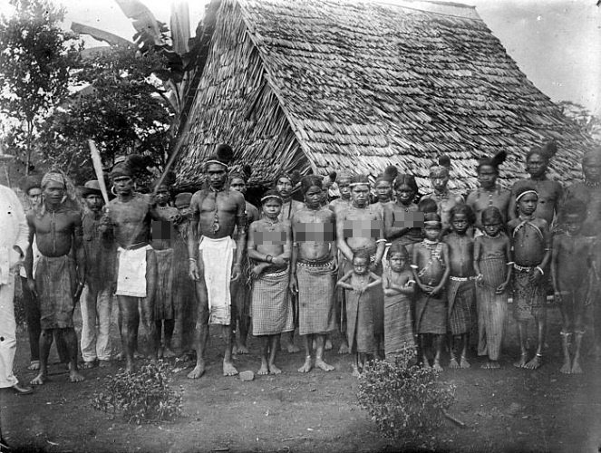 Foto masyarakat Maluku tempo dulu [image source]