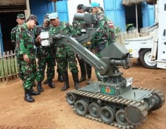 Robot tempur TNI AD [image source]