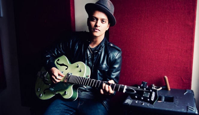 Bruno Mars [Image Source]