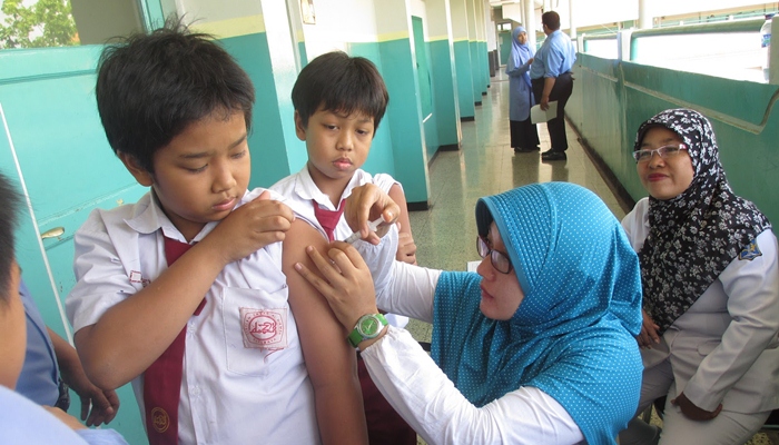 vaksin difteri [image source]