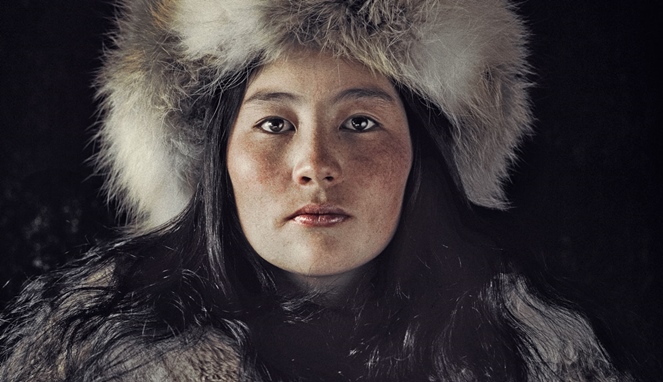 Wanita suku Kazakh [Image Source]