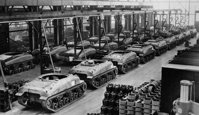 Produksi massal kendaraan tank [Image Source]