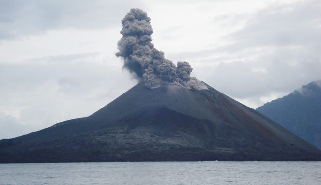 Gunung Anak Krakatau [Image Source]