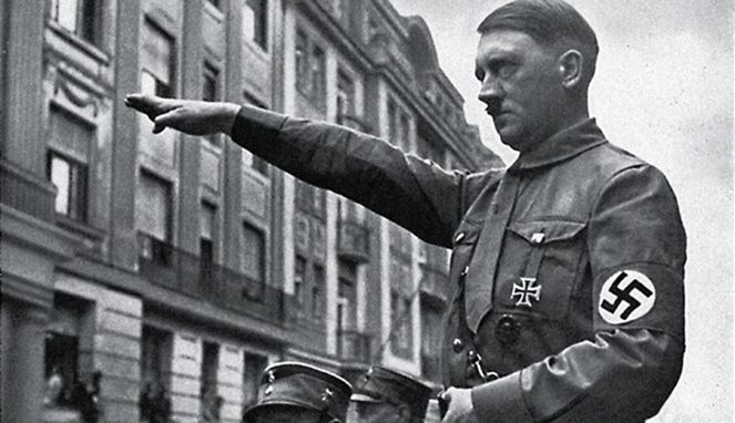 Hitler benci pornografi [Image Source]