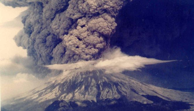 Jutaan debu vulkanik [Image Source]
