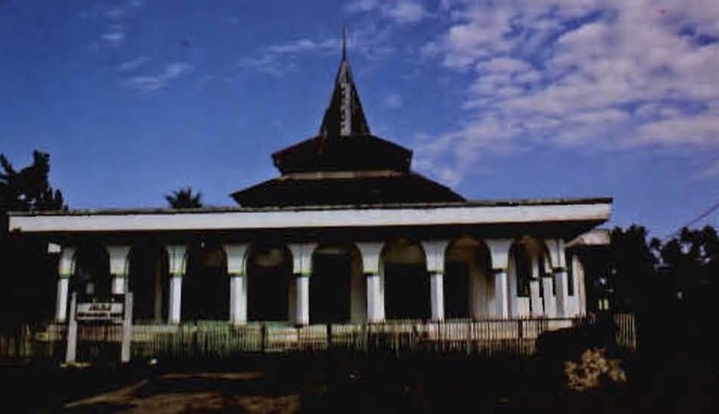 Masjid Tua Jailolo [Image Source]
