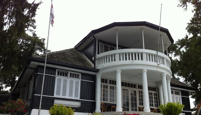 Rumah Bung Karno Parapat [ Image Source ]