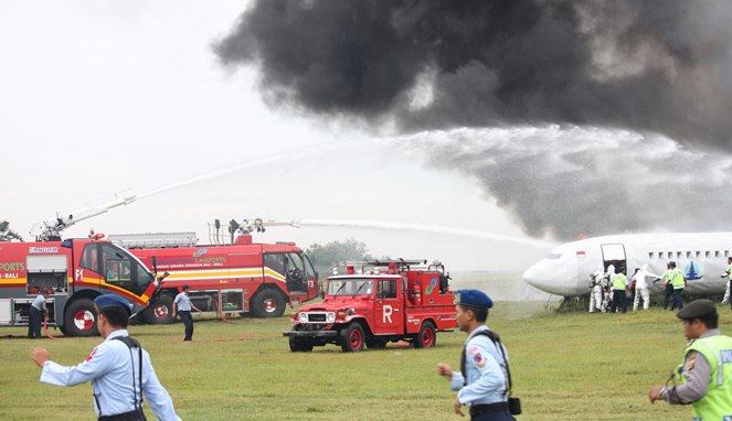 Pesawat terbakar [Image Source]