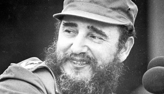 Fidel Castro berjenggot [image source]