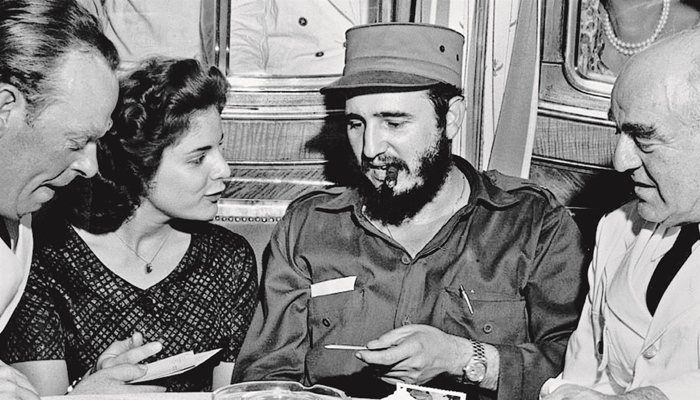 Marita Lorenz dan Fidel Castro [image source]