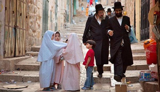 Potret Muslim di Israel [Image Source]