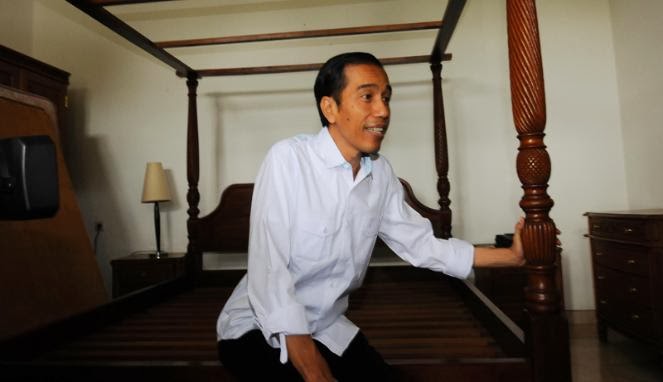 Tempat tidur Bung Karno yang ditempati Jokowi [Image Source]