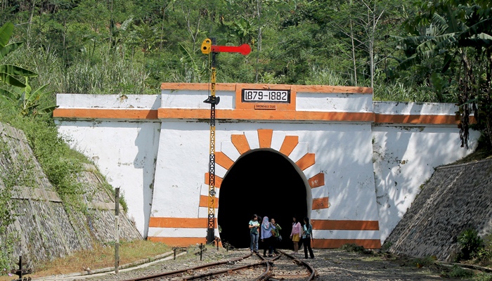 Terowongan Lampengan [image source]