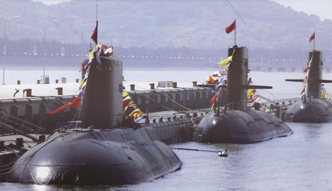 Tiongkok punya banyak kapal selam [Image Source]