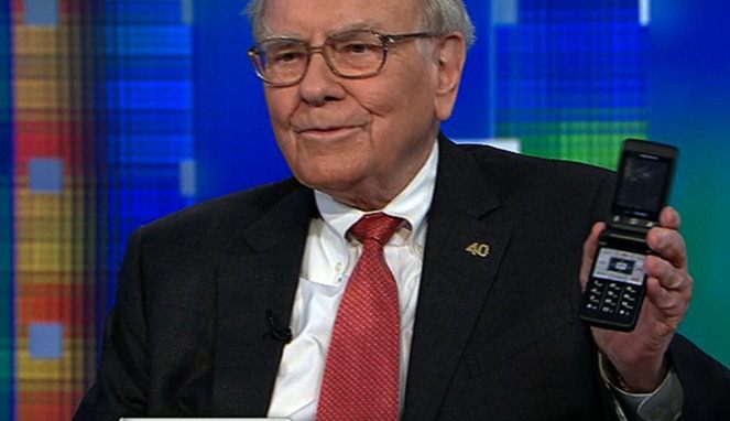 Warren Buffet dan Nokia lamanya [Image Source]
