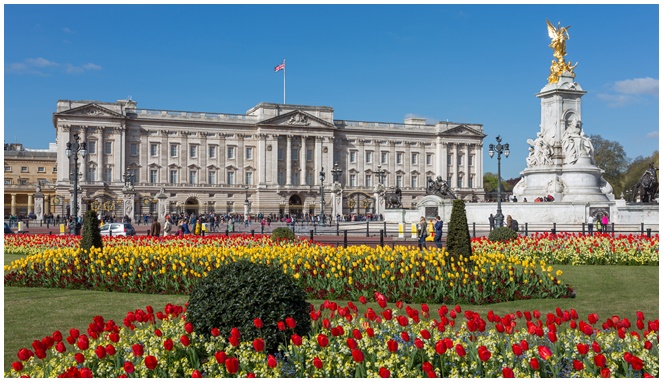 Istana Buckingham [Image Source]