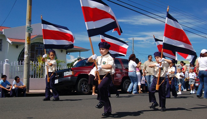 Masyarakat Kosta Rika yang nasionalis [Image Source]