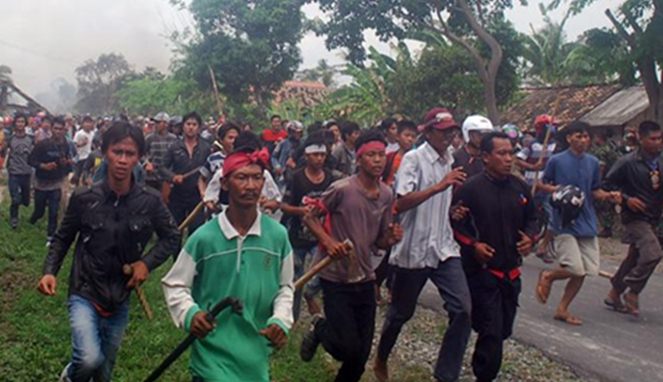 Konflik antara masyarakat Melayu dan Madura [Image Source]