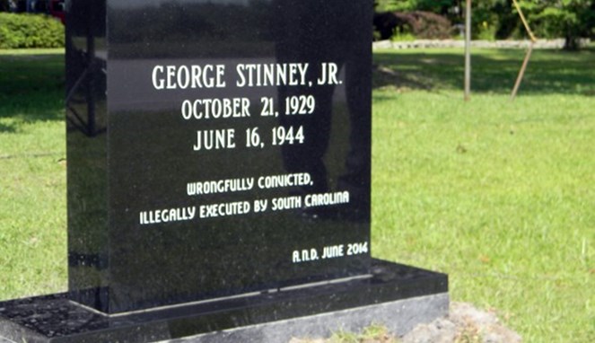 Memorial untuk mengingat George Stinney [Image Source]