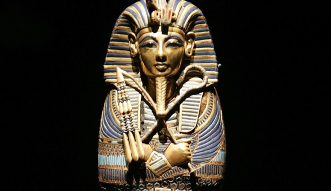 Patung Tutankhamun [Image Source]